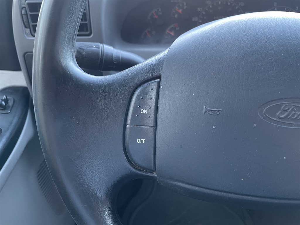 Used 2001 Ford F350 XLT RWD image 21