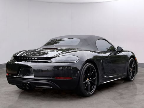 Used 2024 Porsche 718 Boxster RWD image 8