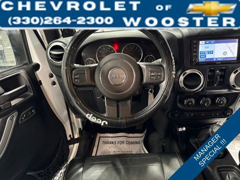 Used 2012 Jeep Wrangler Unlimited Rubicon w/ Max Tow Pkg image 15