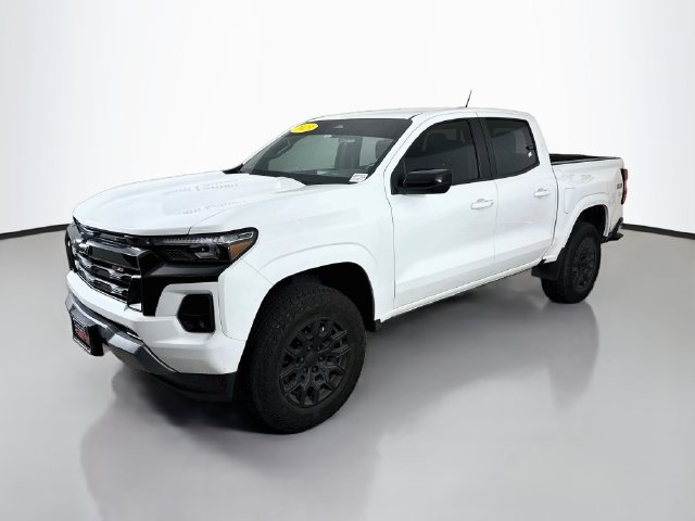 Used 2023 Chevrolet Colorado Z71 w/ Advanced Trailering Package AWD/4WD image 3