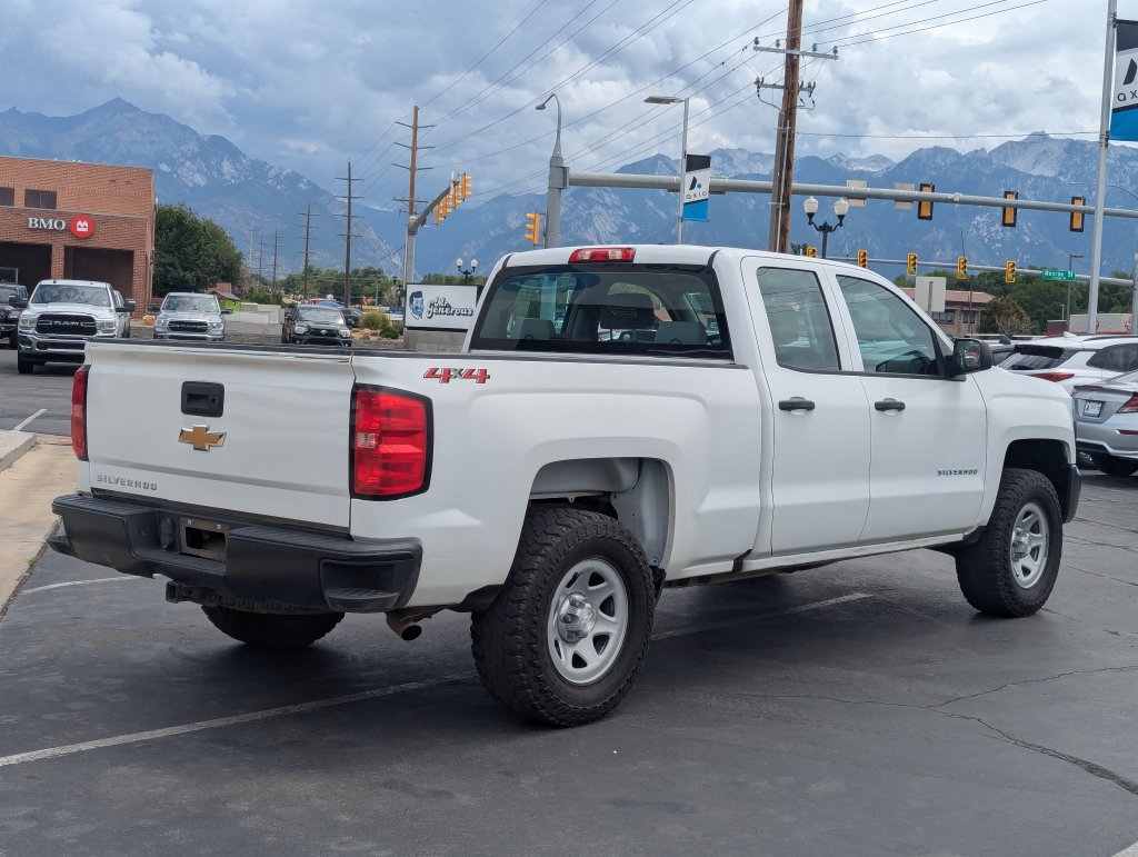 Used 2018 Chevrolet Silverado 1500 W/T w/ Trailering Package AWD/4WD image 3