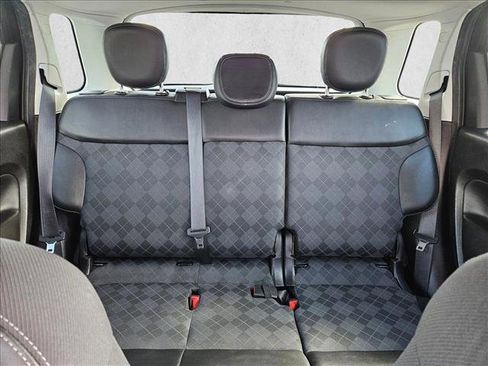 Used 2019 FIAT 500L Pop w/ Popular Equipment Group image 17