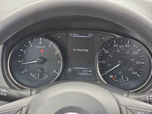 Used 2017 Nissan Rogue S image 22