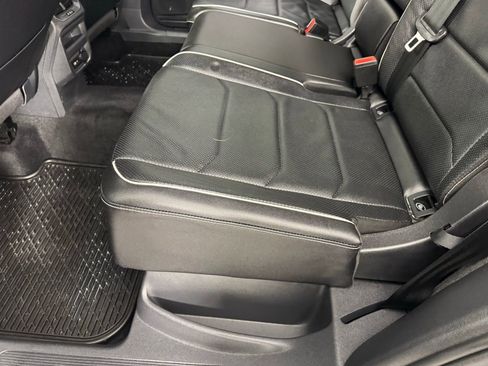 Used 2022 Volkswagen Tiguan SEL R-Line image 28