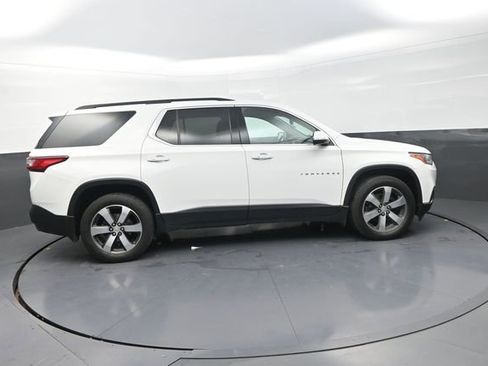 Used 2019 Chevrolet Traverse LT w/ LT Premium Package AWD/4WD image 27