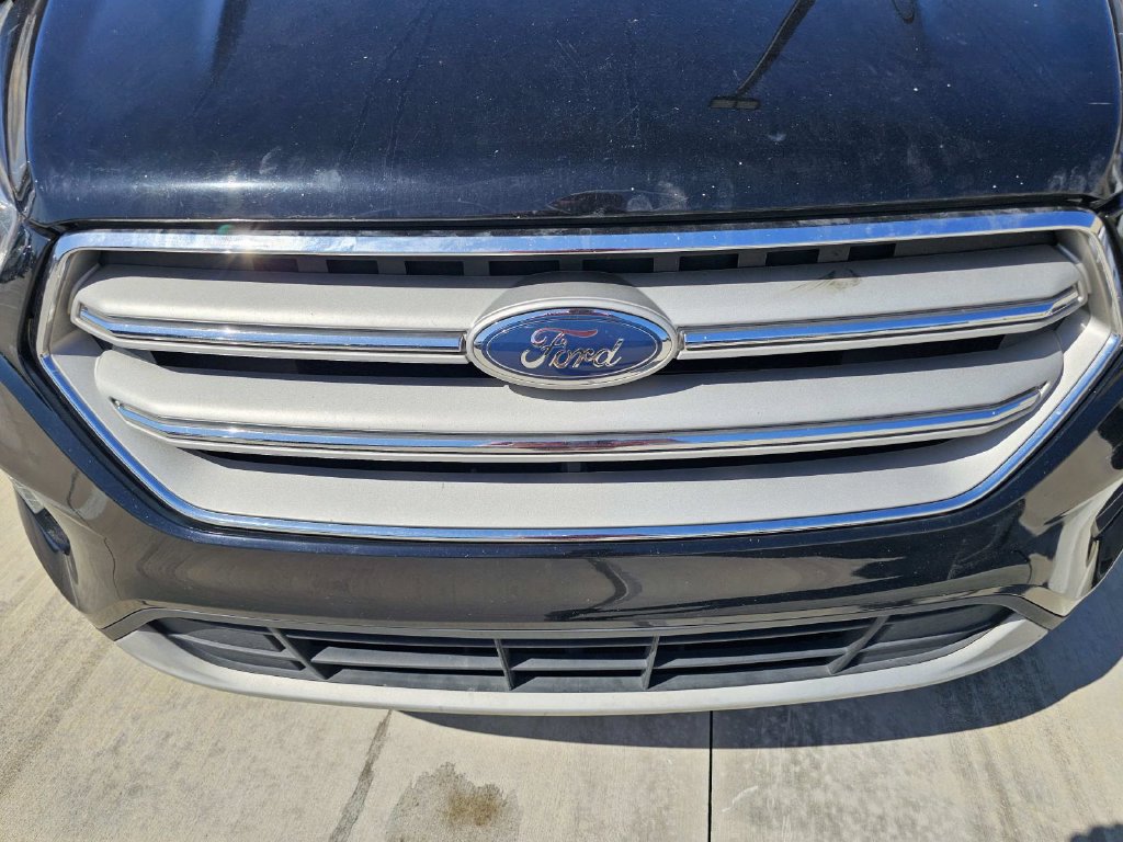 Used 2018 Ford Escape SE w/ SE Sync 3 Package FWD image 6