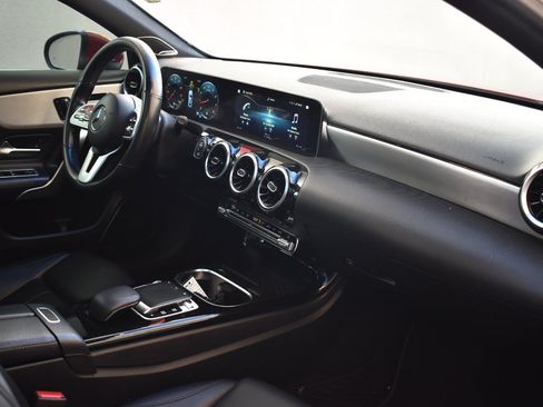 Used 2019 Mercedes-Benz A 220 4MATIC image 21