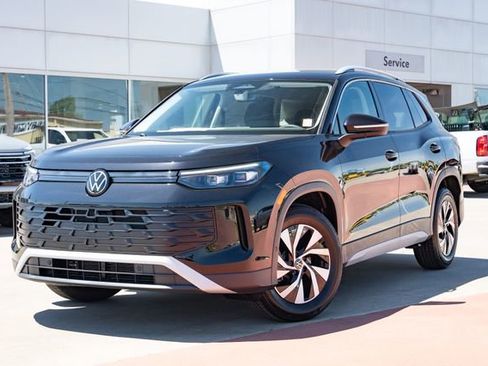 New 2026 Volkswagen Tiguan S FWD image 2