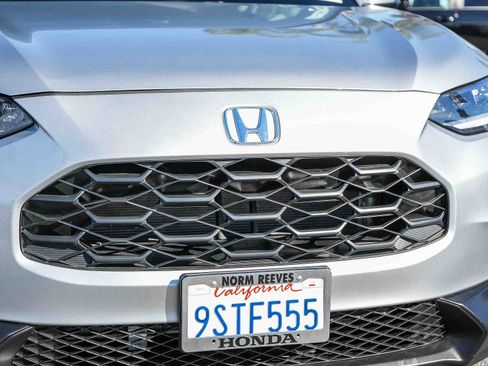 Used 2025 Honda HR-V LX image 6