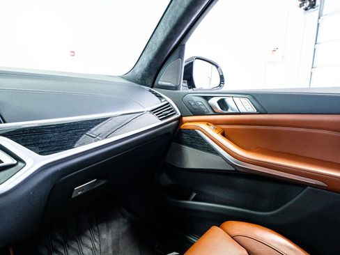 Used 2021 BMW X7 M50i w/ Executive Package image 53