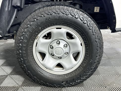 Used 2021 Toyota Tacoma SR image 33