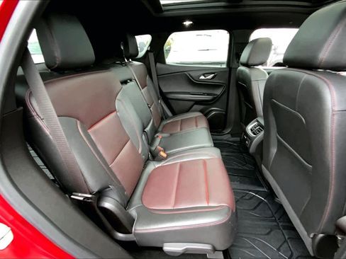 Used 2021 Chevrolet Blazer RS w/ Enhanced Convenience Package image 17