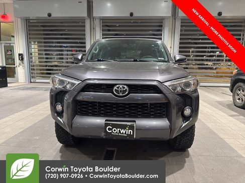 Used 2018 Toyota 4Runner SR5 Premium image 3