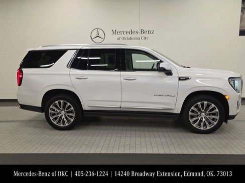 Used 2021 GMC Yukon Denali w/ Denali Premium Package image 5