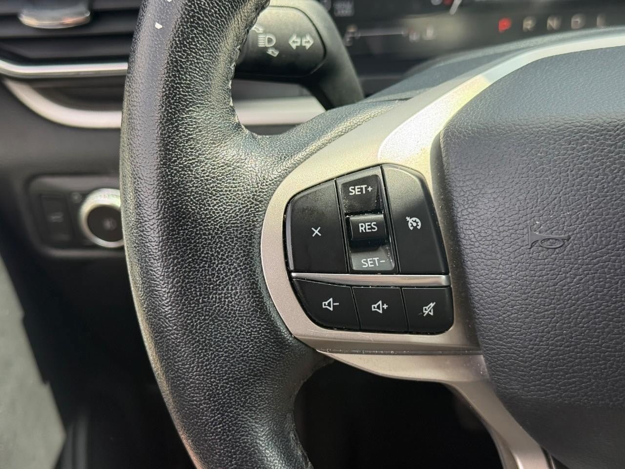 Used 2021 Ford Explorer XLT w/ Equipment Group 202A AWD/4WD image 21