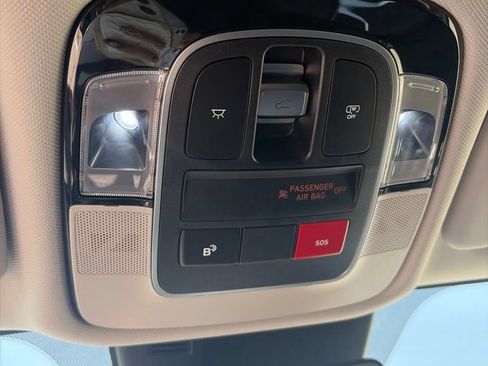 Used 2025 Hyundai Tucson Limited AWD/4WD image 21