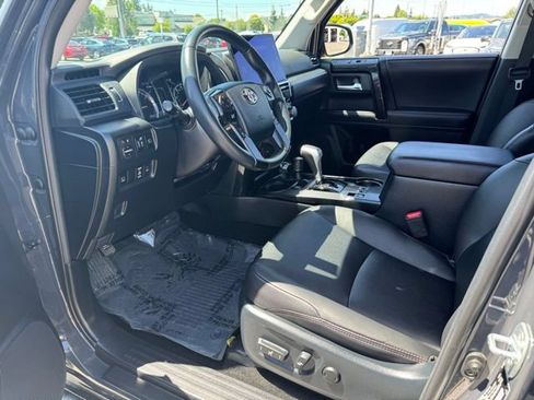 Used 2024 Toyota 4Runner TRD Off-Road Premium w/ Off Road Premium Plus Package AWD/4WD image 17