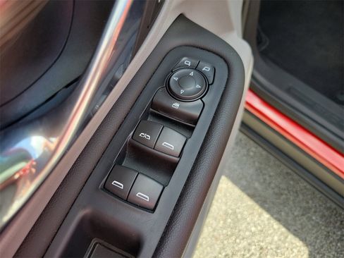 Used 2023 GMC Terrain SLE image 13