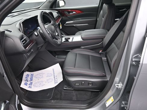 New 2026 Chevrolet Traverse Z71 w/ Enhanced Driving Package AWD/4WD image 10