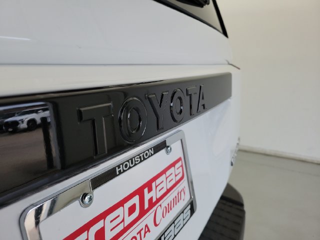 Used 2027 Toyota Land Cruiser AWD/4WD image 10