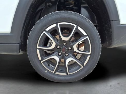 Used 2025 Jeep Compass Trailhawk AWD/4WD image 8