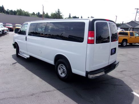 Used 2016 Chevrolet Express 3500 LT w/ LT Preferred Equipment Group image 10