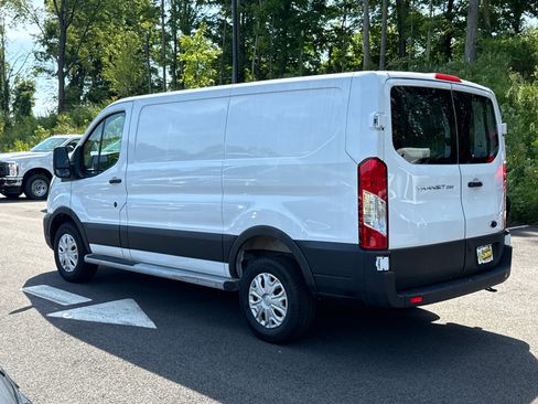Used 2025 Ford Transit 250 Low Roof RWD image 6