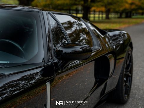 Used 2005 Ford GT image 16