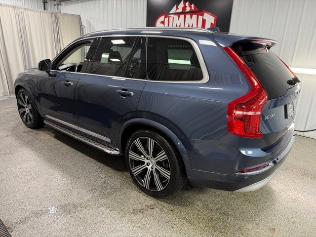 Used 2022 Volvo XC90 T8 Inscription AWD/4WD image 6