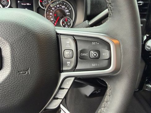 Used 2025 RAM 2500 Big Horn AWD/4WD image 17