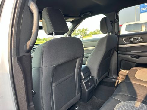 Used 2018 Ford Explorer XLT AWD/4WD image 22