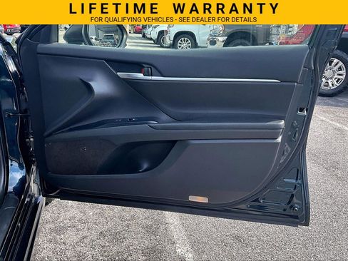 Used 2018 Toyota Camry SE FWD image 20