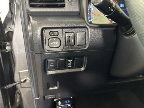 Used 2019 Toyota 4Runner TRD Off-Road Premium AWD/4WD image 19