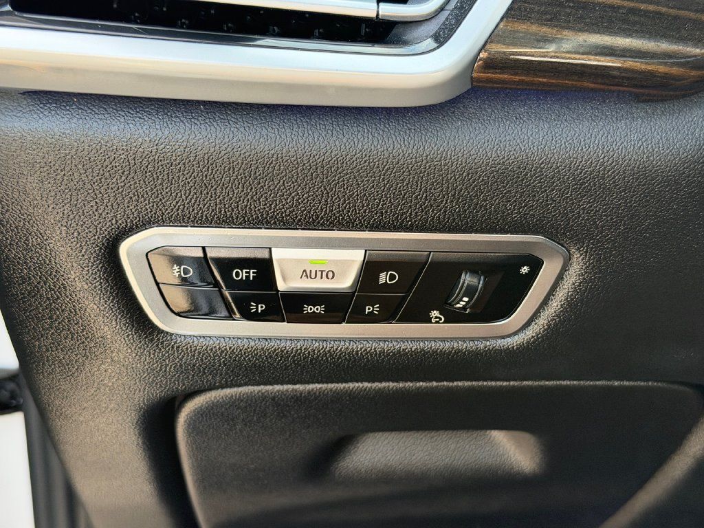 Used 2020 BMW X5 xDrive40i w/ Convenience Package AWD/4WD image 32