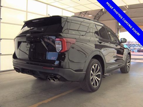 Used 2020 Ford Explorer ST image 4