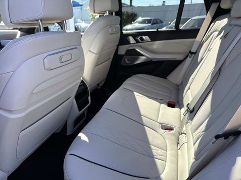 Used 2025 BMW X5 M60i image 10