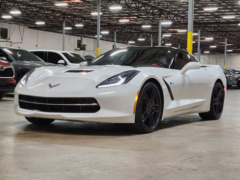 Used 2016 Chevrolet Corvette Stingray Coupe w/ 3LT Preferred Equipment Group image 4