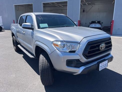 Used 2020 Toyota Tacoma SR RWD image 3