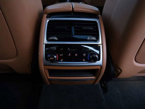 Used 2020 BMW 750i xDrive w/ Executive Package image 30