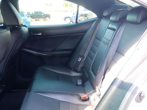 Used 2016 Lexus IS 200t w/ F Sport Package RWD image 18