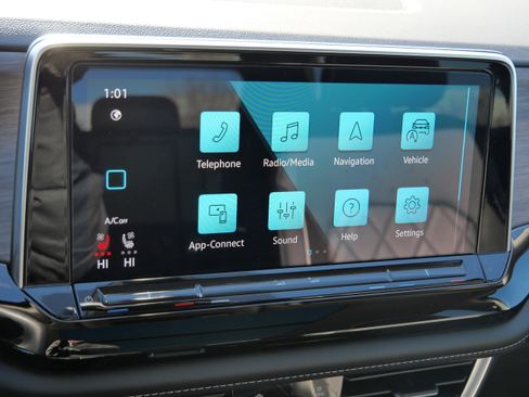 Used 2024 Volkswagen Atlas SEL Premium R-Line image 23