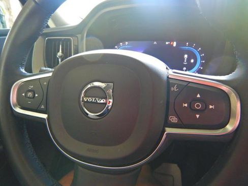 Used 2024 Volvo XC60 B5 Core w/ Protection Package Premier image 18