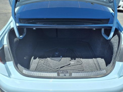 Used 2025 Volkswagen Jetta SE FWD image 7