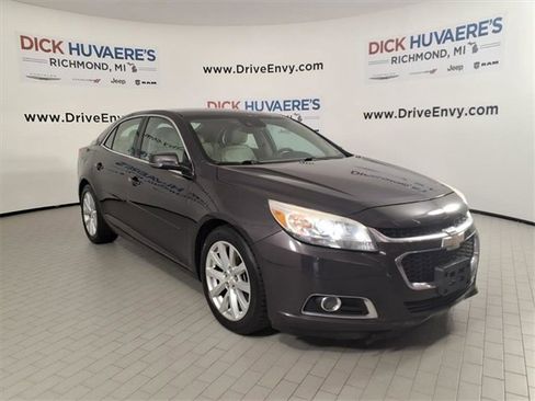 Used 2015 Chevrolet Malibu LT w/ Leather Package image 3
