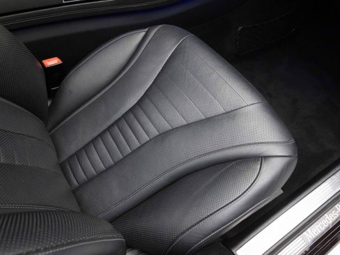 Used 2014 Mercedes-Benz S 550 Sedan image 34