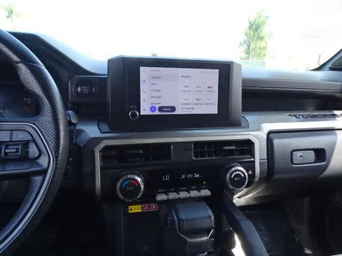 Certified 2024 Toyota Tacoma SR5 w/ SR5 Upgrade Package AWD/4WD image 28