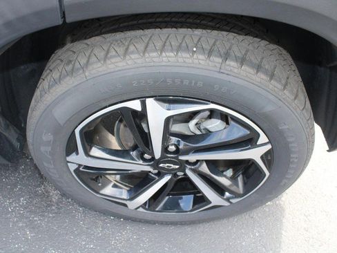 Used 2023 Chevrolet TrailBlazer RS w/ Sun and Liftgate Package image 8
