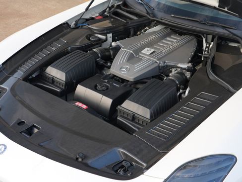 Used 2012 Mercedes-Benz SLS AMG Roadster image 9