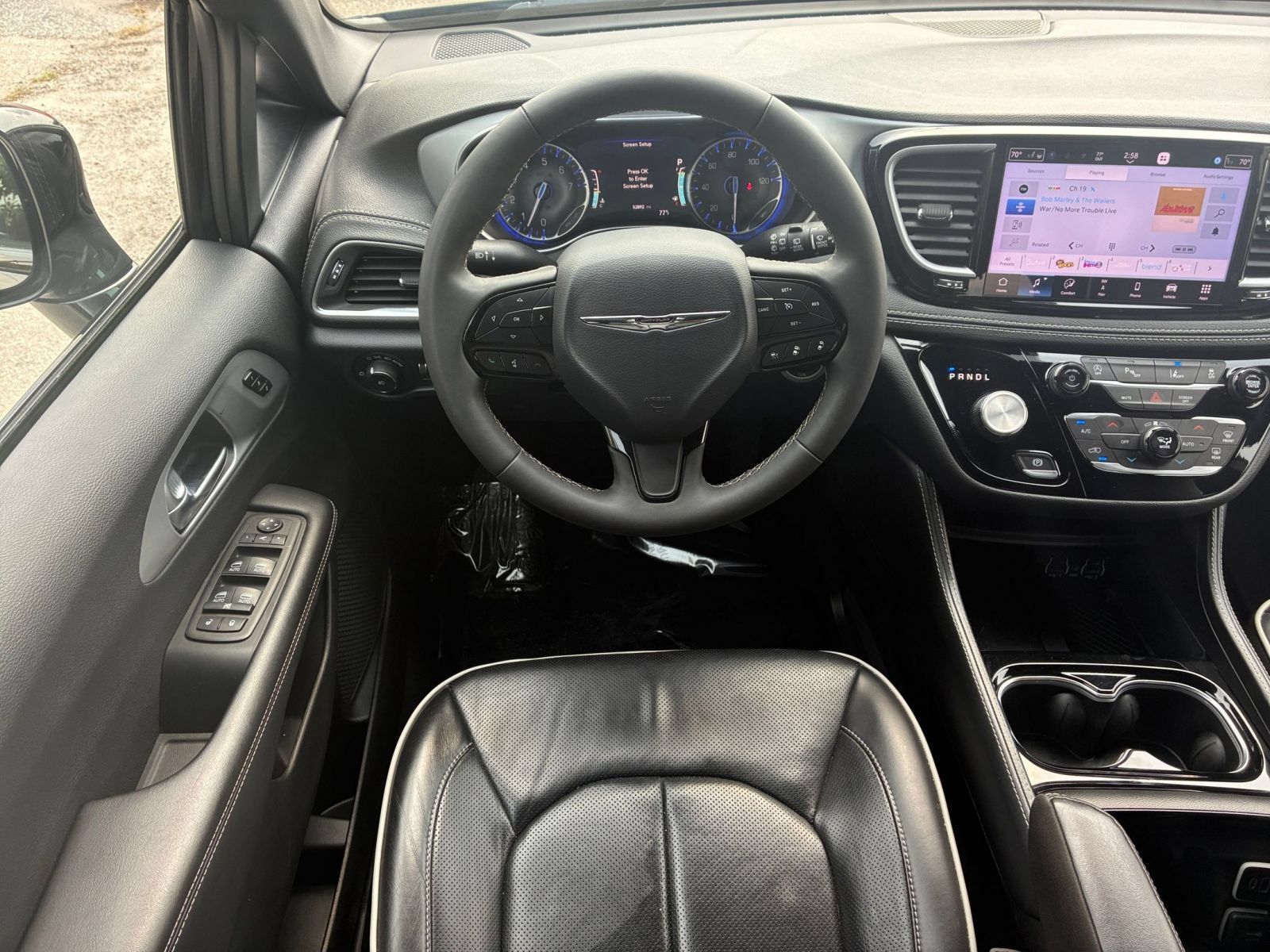 Used 2025 Chrysler Pacifica Limited FWD image 29