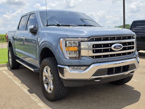 Used 2023 Ford F150 Lariat w/ FX4 Off-Road Package AWD/4WD image 3